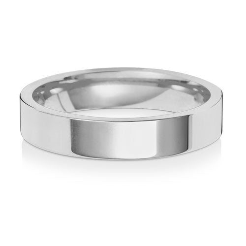Flat Court Wedding Band 4mm in white gold, lying flat