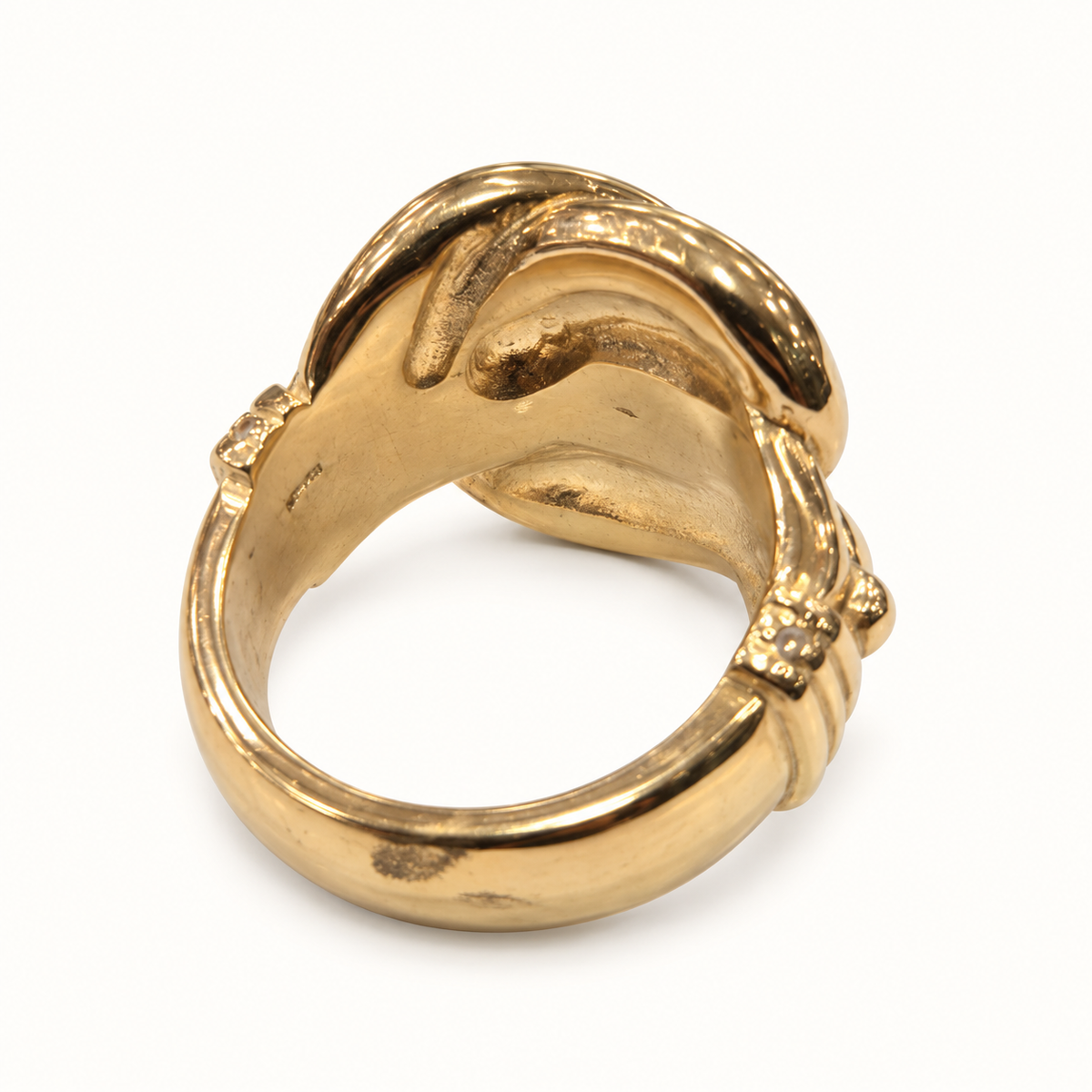 9ct Gold Heavy Knot Ring – 40.3g, rear view on ivory