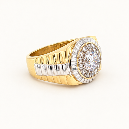 Side view of 9ct gold Presidential ring with large centre CZ on ivory