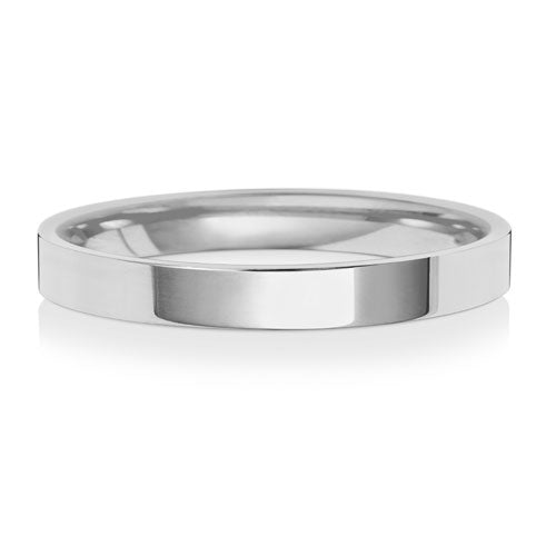 Flat Court Wedding Band 2.5mm in white gold, lying flat