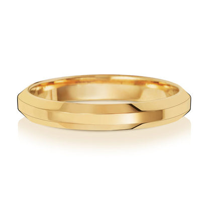 Bevelled Edge Wedding Band 3mm in yellow gold, lying flat