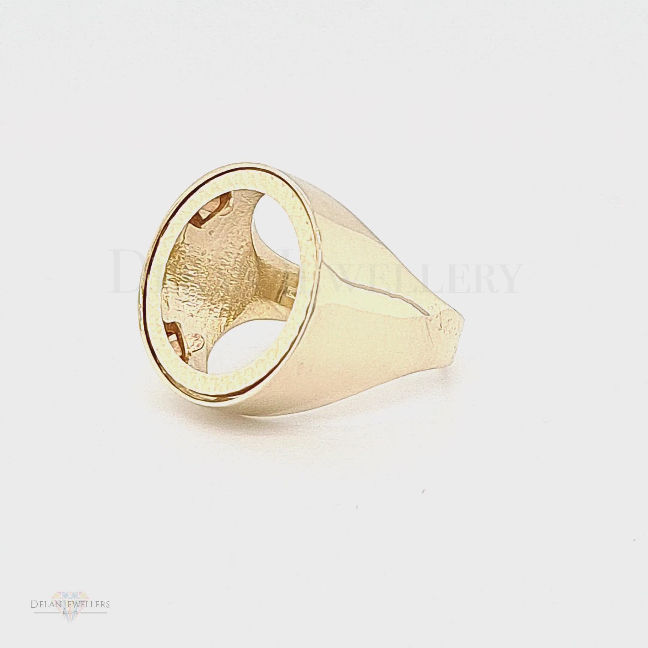 9ct Half Sovereign Mount Ring with solid sides 6.5g